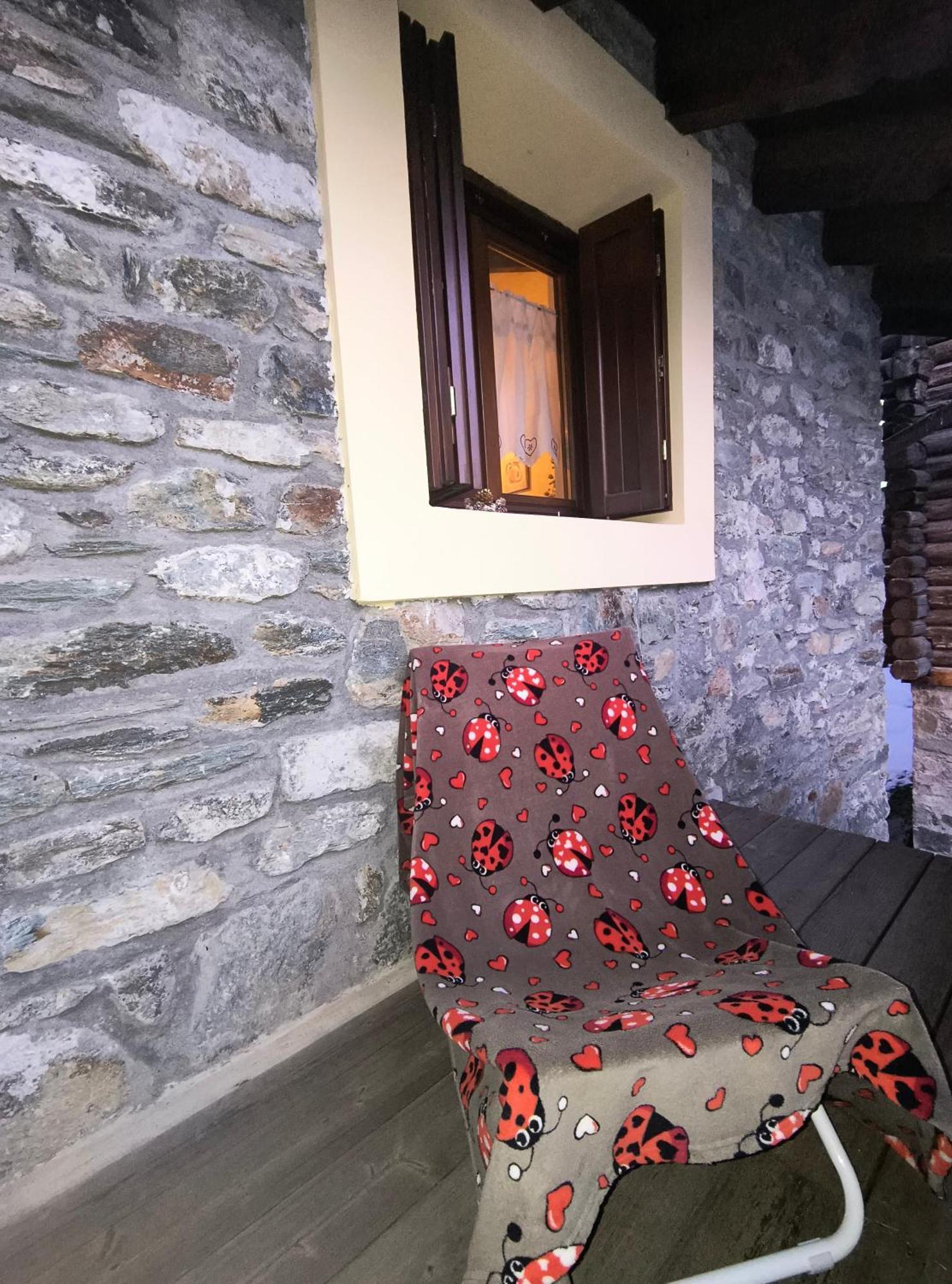 Petit Royal - Appartamento Charmant Per 6 Persone - Con Giardino E Balcone - Maisons De Charme Champoluc Ngoại thất bức ảnh