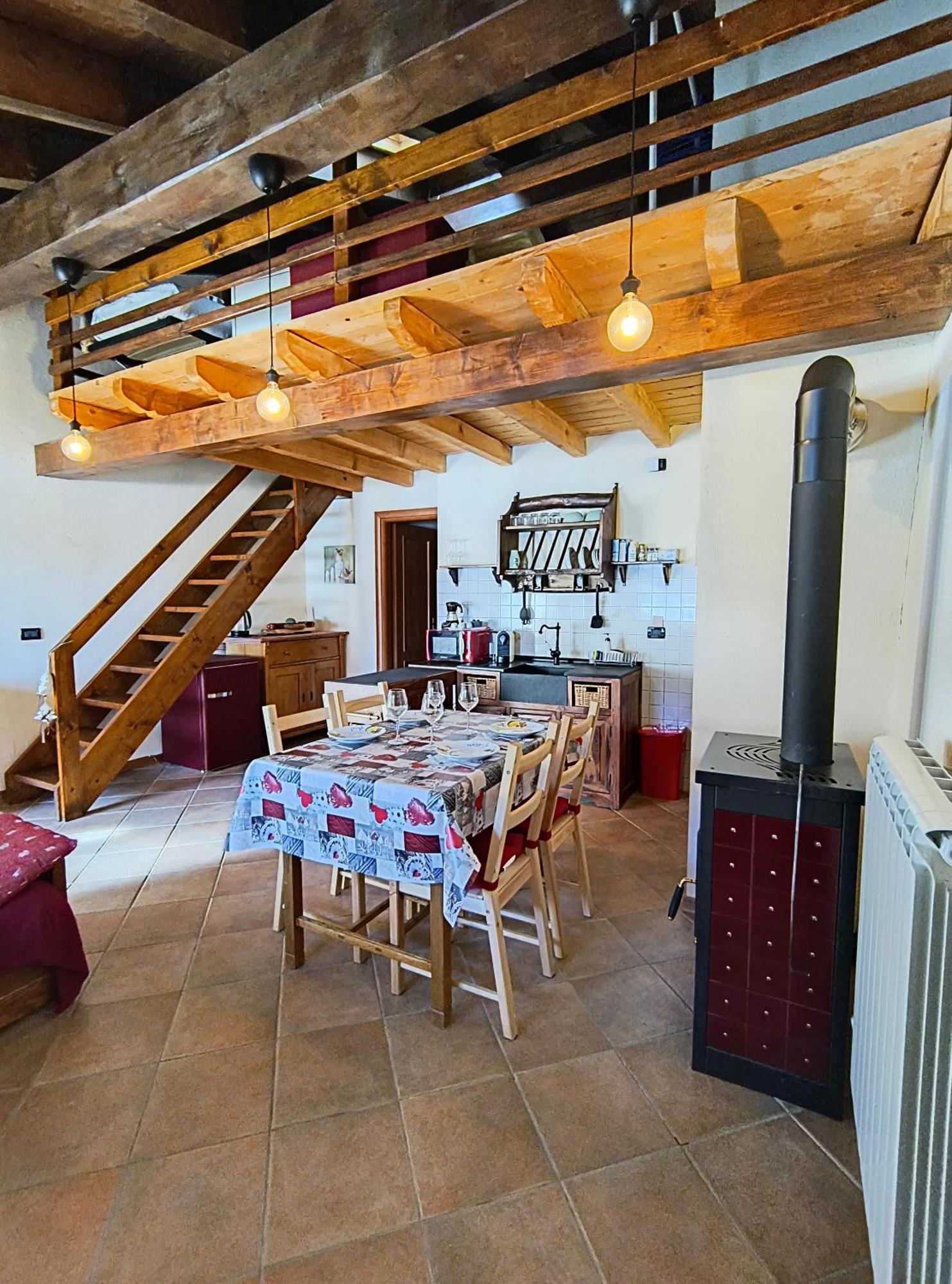 Petit Royal - Appartamento Charmant Per 6 Persone - Con Giardino E Balcone - Maisons De Charme Champoluc Ngoại thất bức ảnh
