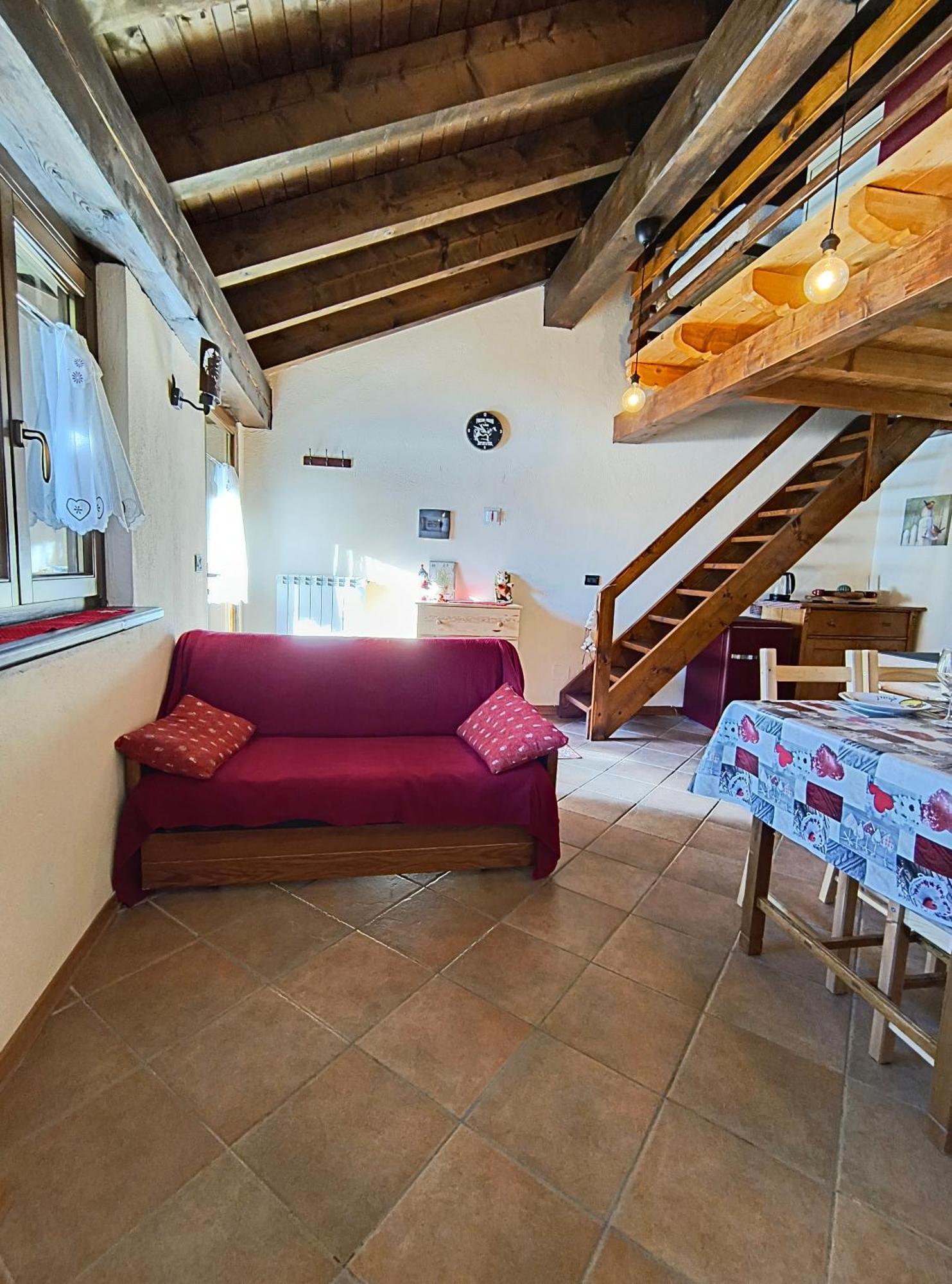 Petit Royal - Appartamento Charmant Per 6 Persone - Con Giardino E Balcone - Maisons De Charme Champoluc Ngoại thất bức ảnh